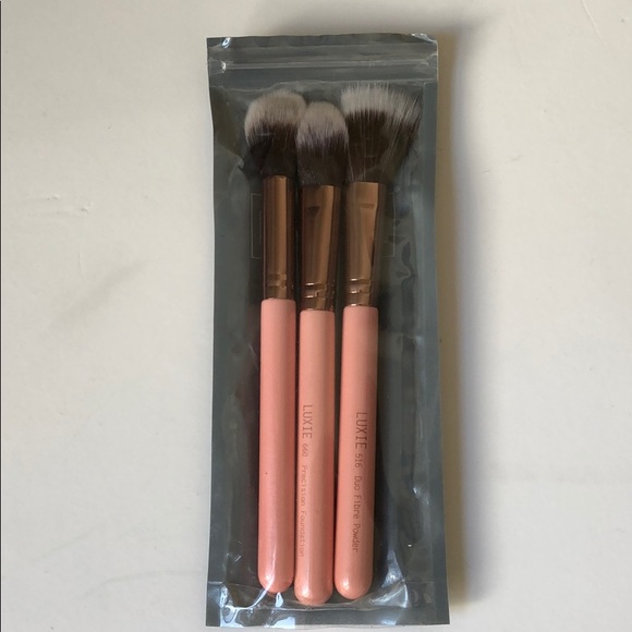 Luxie Other - NWT LUXIE Brush Set